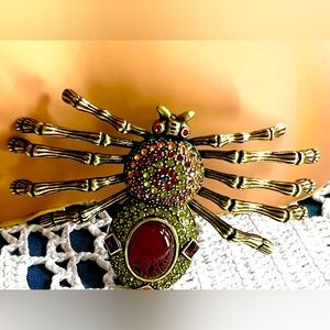 Heidi Daus vintage spider 🕷 pin EUC